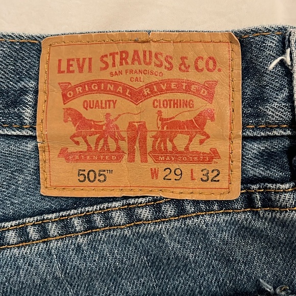 LEVI'S 505 Cropped Jean - Picture 3 of 5